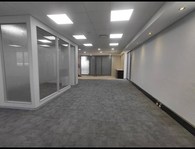 267M² OFFICE TO LET IN MAGALIESSIG